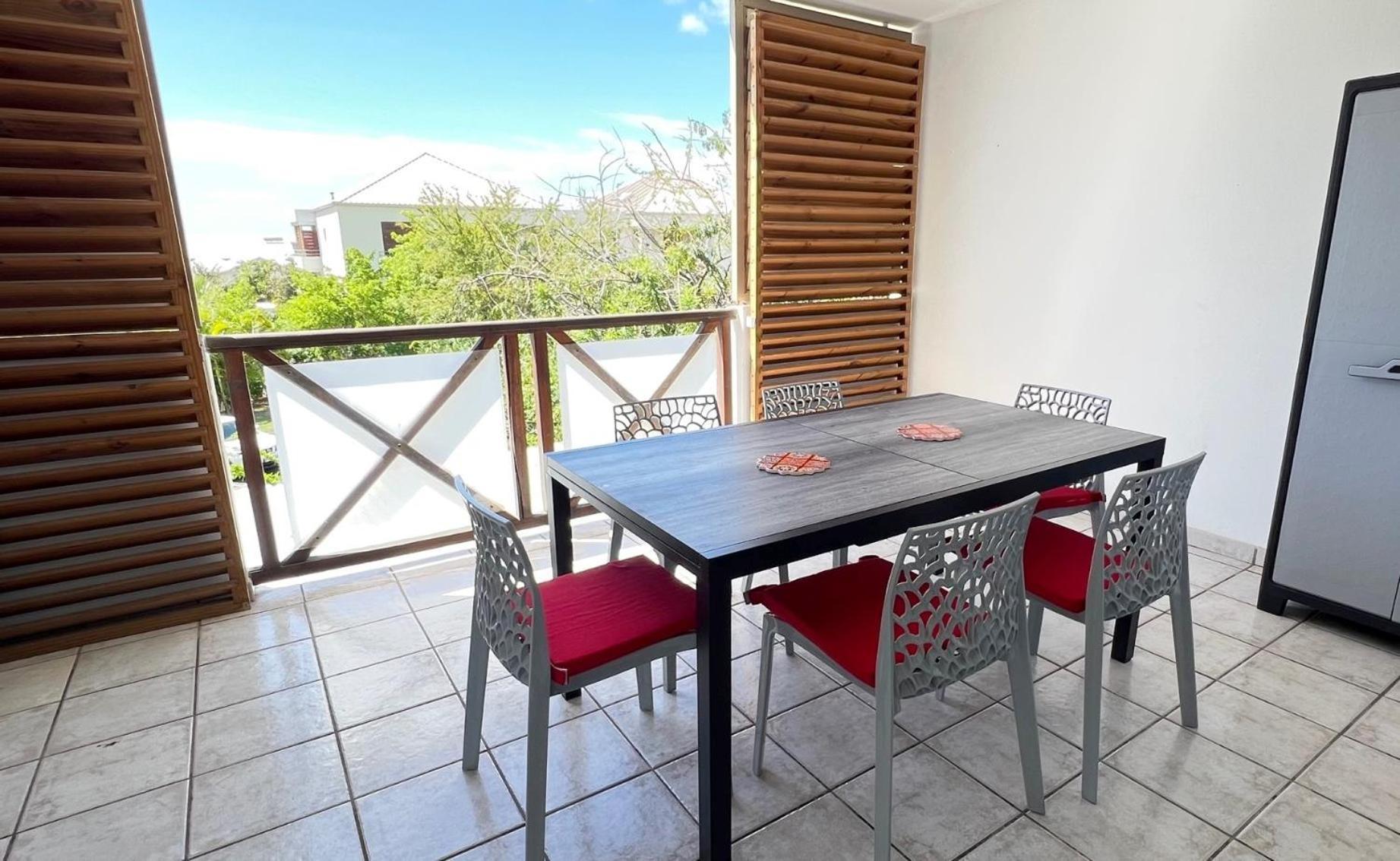 L'Eden Cocoon 3 Etoiles Proche Plage Saint Gilles Les Bains Екстериор снимка